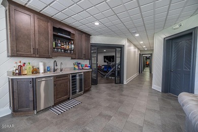 Spectacular Lakefront Retreat in Knoxville, TN Discover one of - photo 39