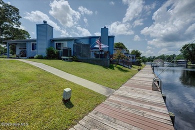 Waterfront Living at It's Finest! Welcome to this beautifully - photo 5