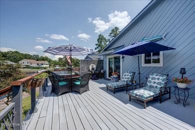 Waterfront Living at It's Finest! Welcome to this beautifully - photo 8