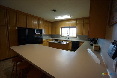 Large 2 story House/Corporate Retreat on over 2 acres is located - photo 11