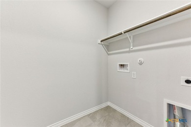 Trevino plan with upgraded kitchen, quartz countertops, upgraded - photo 23