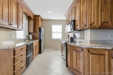 This stunning 5 bedroom home features breathtaking panoramic - photo 8
