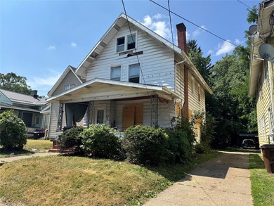 Lake Erie Home Sale Pending in Erie Pennsylvania