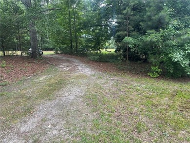 INVESTOR SPECIAL OR FIRST-TIME HOMEBUYER OPPORTUNITY! This - photo 5