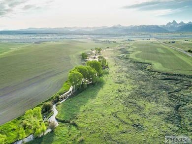 Three separate building rights on one rare, contiguous 115-acre - photo 1