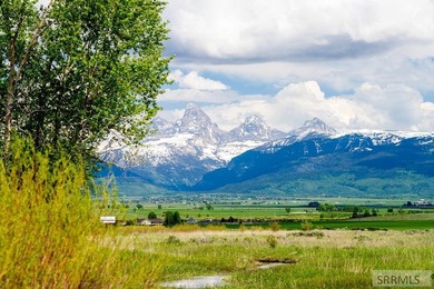 Three separate building rights on one rare, contiguous 115-acre - photo 5