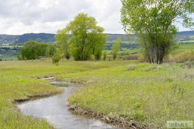 Three separate building rights on one rare, contiguous 115-acre - photo 6