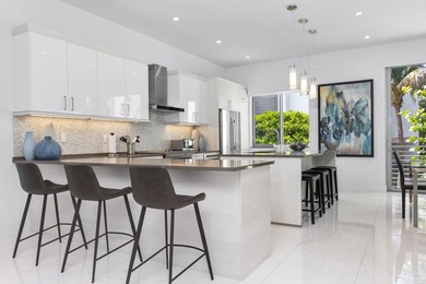 Welcome to Moderne Boca Raton, where contemporary architecture - photo 13