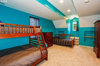 SELLER TO PAY 1 year HOA dues for the buyer! This polished cabin - photo 15