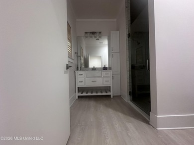 Very nice cozy home, walking distance to downtown, the - photo 16