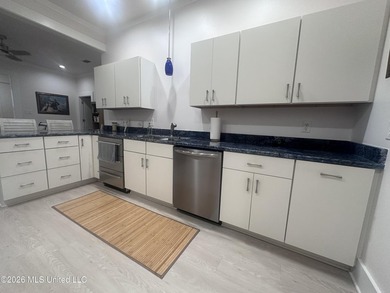 Very nice cozy home, walking distance to downtown, the - photo 20