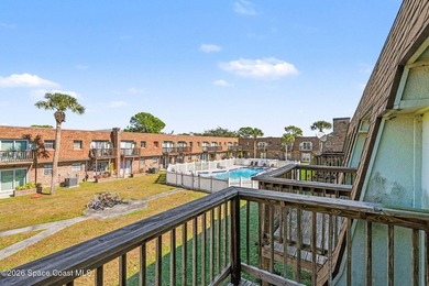 Beautifully Remodeled Townhome Near Everything! This spacious - photo 24