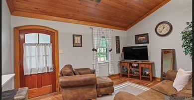 A Rare Opportunity on the Golden Mile of Highland Road! Formally - photo 28