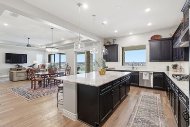 Experience Refined Living in the Premier Active Adult Community - photo 9