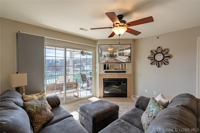 Enjoy large lake views and effortless access at this beautifully - photo 1