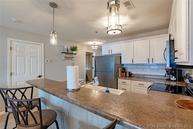 Enjoy large lake views and effortless access at this beautifully - photo 7