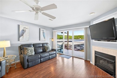 Beautiful 3-bedroom, 2-bath lakefront condo at Clearwater - photo 2