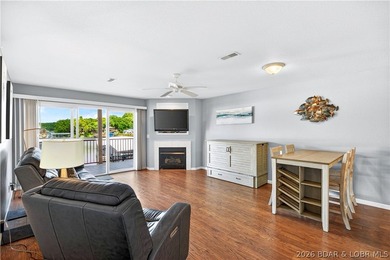 Beautiful 3-bedroom, 2-bath lakefront condo at Clearwater - photo 5