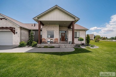 Parade of Homes 2020! This is a must see! Situated on a spacious - photo 7