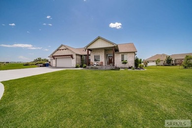 Parade of Homes 2020! This is a must see! Situated on a spacious - photo 8