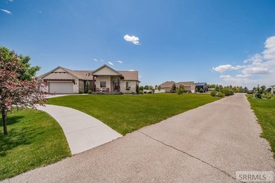 Parade of Homes 2020! This is a must see! Situated on a spacious - photo 9