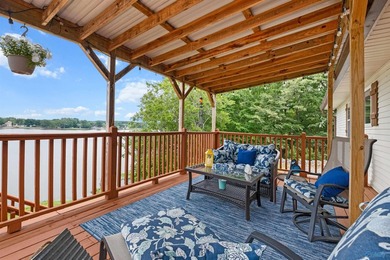 Waterfront living in Southside! This 4BR/3BA ranch home offers - photo 12