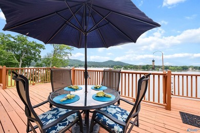 Waterfront living in Southside! This 4BR/3BA ranch home offers - photo 13