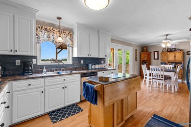 Waterfront living in Southside! This 4BR/3BA ranch home offers - photo 22