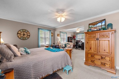Waterfront living in Southside! This 4BR/3BA ranch home offers - photo 31