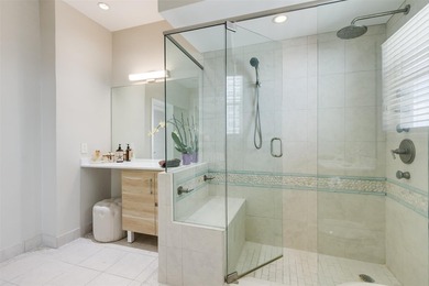 THIS SPECTACULAR PH WITH SPECTACULAR VIEWS AND EXPANSIVE - photo 38