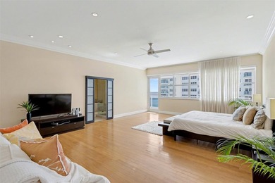 THIS SPECTACULAR PH WITH SPECTACULAR VIEWS AND EXPANSIVE - photo 39