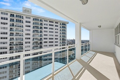 THIS SPECTACULAR PH WITH SPECTACULAR VIEWS AND EXPANSIVE - photo 47