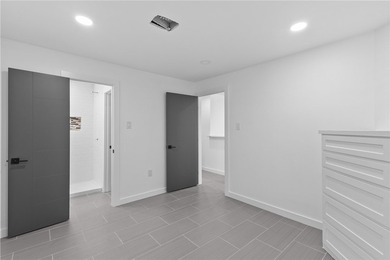 Welcome to luxury coastal living on iconic Ocean Drive, offering - photo 21