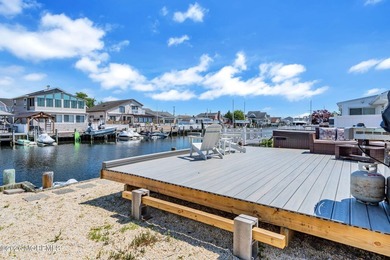 Waterfront Living Reimagined - Under $1Mpletely remodeled top to - photo 26