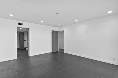 Welcome to luxury coastal living on iconic Ocean Drive, offering - photo 29