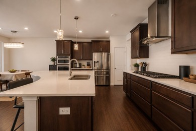 Meadow Ridge, beautiful townhomes in Aurora in school district - photo 3