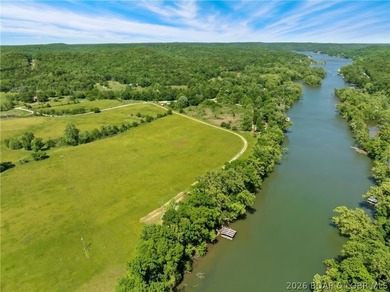 PRICE IMPROVEMENT! Welcome to your dream sanctuary, an inviting - photo 5