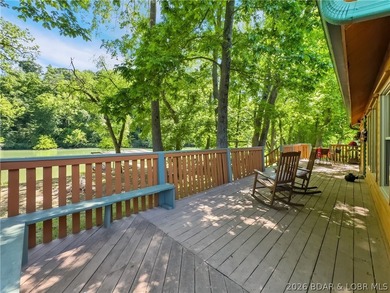 PRICE IMPROVEMENT! Welcome to your dream sanctuary, an inviting - photo 9