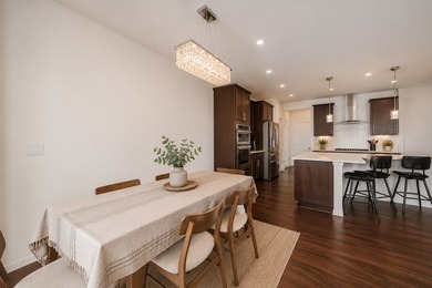 Meadow Ridge, beautiful townhomes in Aurora in school district - photo 10