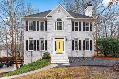 Chapel Hills presents this beautifully appointed traditional - photo 1