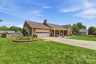 Welcome to this stunning all brick home in Hunters Creek Estates - photo 3