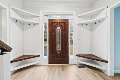 Chapel Hills presents this beautifully appointed traditional - photo 4
