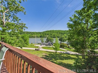 Stunning lake views and immense value await at this 5-bed - photo 8