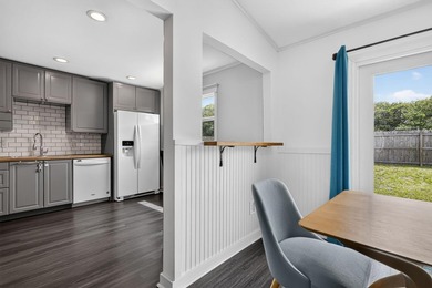 Welcome to this beautifully redone 2 bed 2 bath home with an - photo 12
