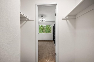 Welcome to this newly updated 2 bedroom/1 bath condo in the - photo 21