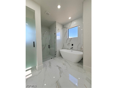 ***Brand-new modern construction home with a sleek minimalist - photo 23