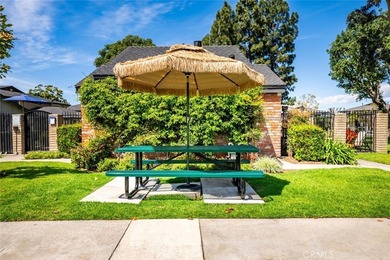 Welcome to this newly updated 2 bedroom/1 bath condo in the - photo 28