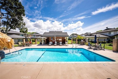 Welcome to this newly updated 2 bedroom/1 bath condo in the - photo 30
