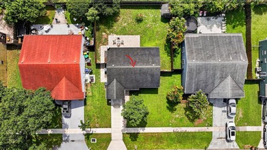 Welcome to this beautifully redone 2 bed 2 bath home with an - photo 30