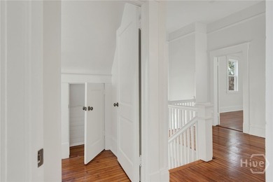 Charming, historic renovation, c. 1913, located in the heart of - photo 34